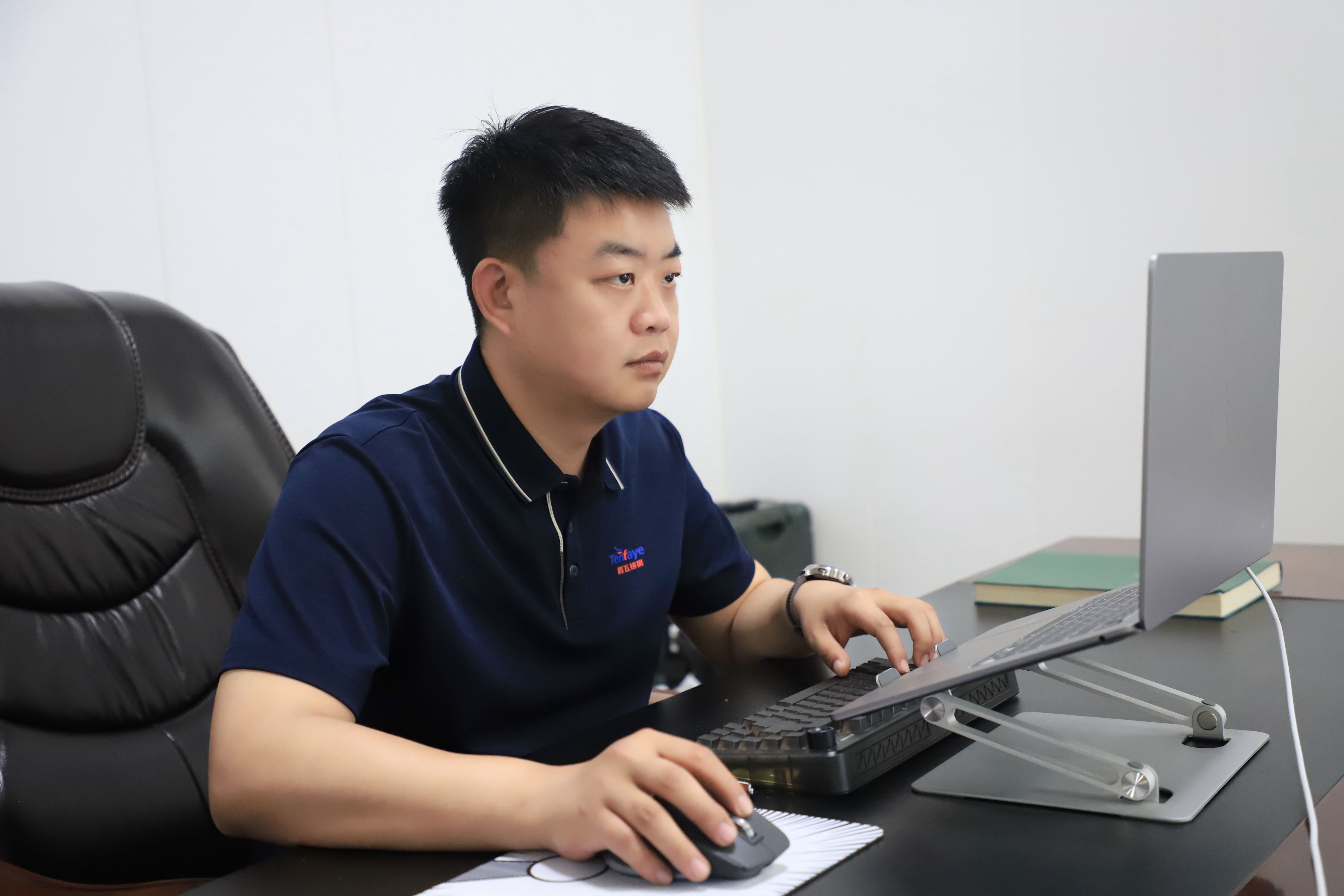 大型鑄鋼廠-騰飛鑄鋼向五四致敬！
